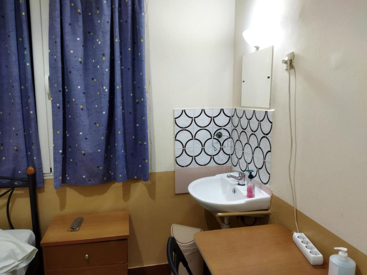 San Remo Hostel أثينا المظهر الخارجي الصورة