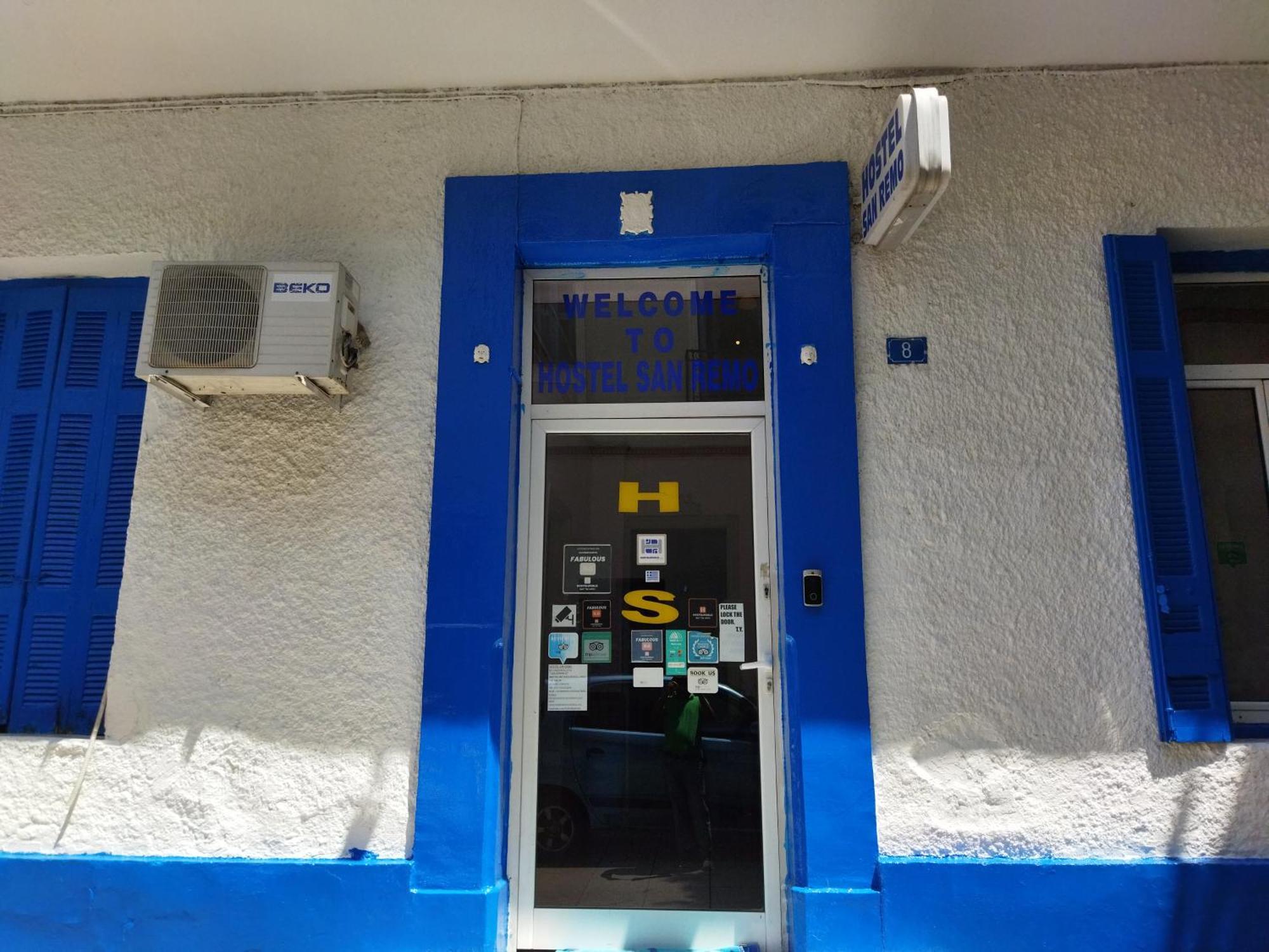 San Remo Hostel أثينا المظهر الخارجي الصورة